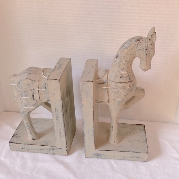 Trotting Horse Bookends Home Decor Bookshelf Accent Whitewash 11 x 3.75 inches - Picture 8 of 10
